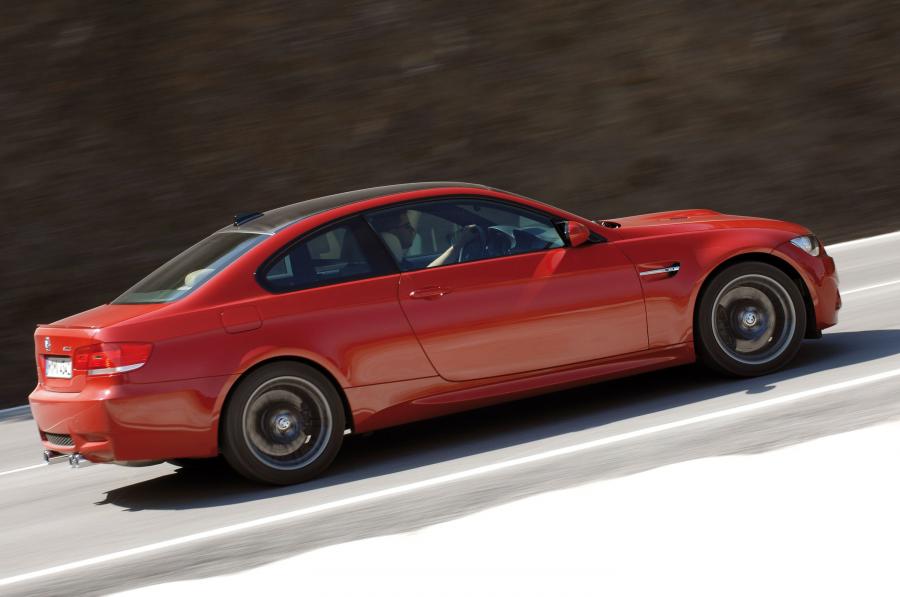 BMW M3 2009 года  (фото 21 из 38)